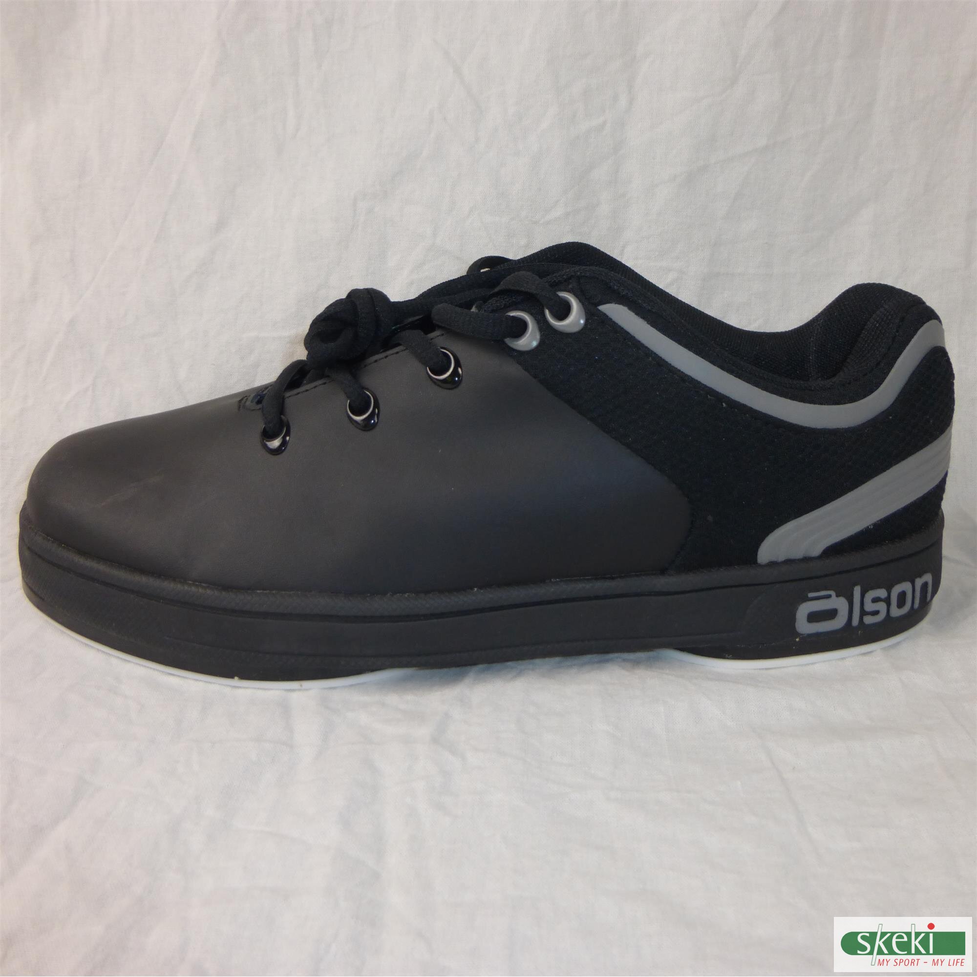 Olson curling shoe ReVive with split poly slider